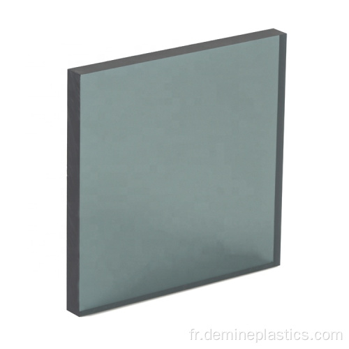 Feuille de polycarbonate solide translucide gris fumée